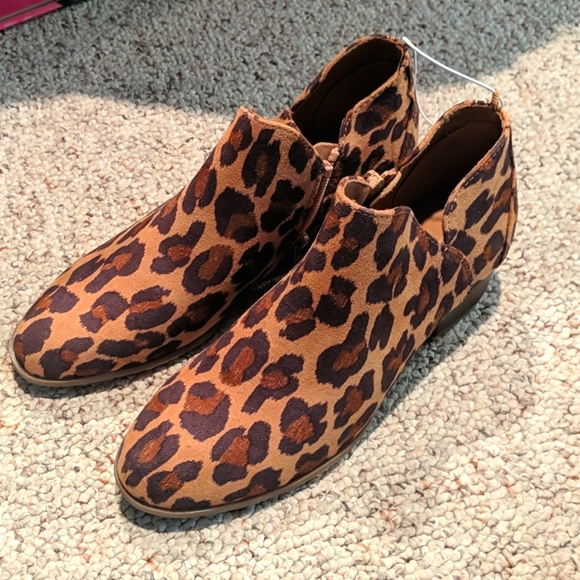 Old Navy animal print boot shoe - Picture 1 of 3